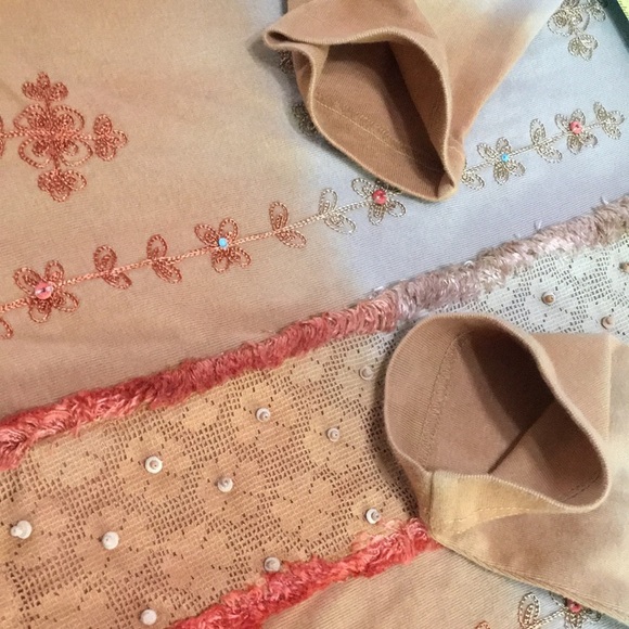 Multiples scoop neck Too. Embossed front, 3/4 Sleeve. Size small - Picture 10 of 13